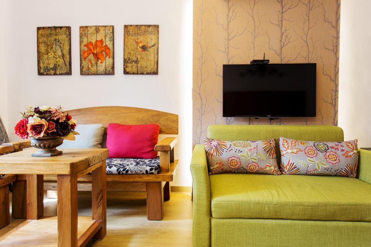 Hometown B&B Kota Hualien Bagian luar foto